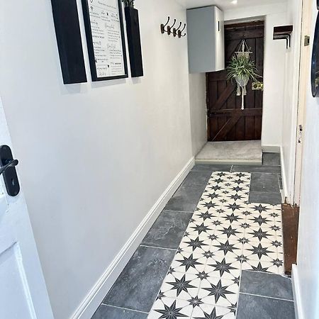 Cosy Stylish Studio Apartment Trowbridge Extérieur photo